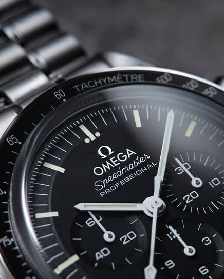 Часы Omega Speedmaster Moonwatch