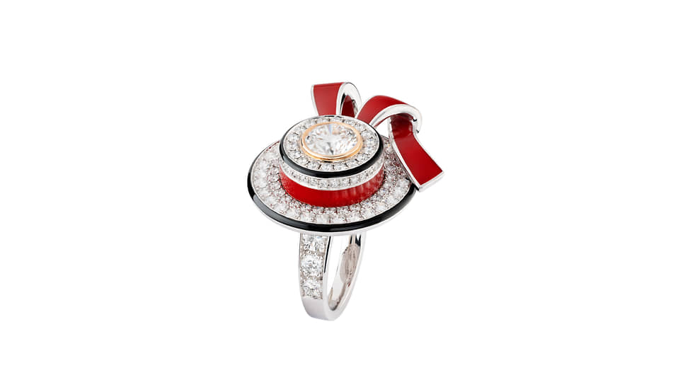 Кольцо Ruban Canotier, белое и розовое золото, бриллианты, красный и черный лак
