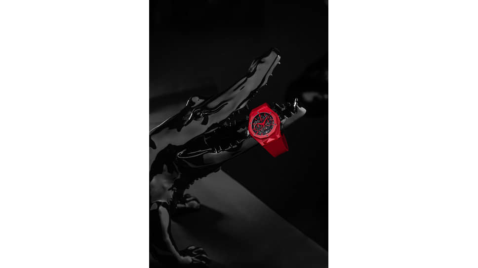 Classic Fusion Aerofusion Chronograph Orlinski Red Magic, корпус из ярко-красной керамики с фацетированными гранями в стиле скульптур художника Ришара Орлински, 45 мм, механизм HUB1155 с автоподзаводом и функцией хронографа, запас хода 42 часа, водонепроницаемость 40 м, ремешок из каучука, ограниченная серия 200 экземпляров