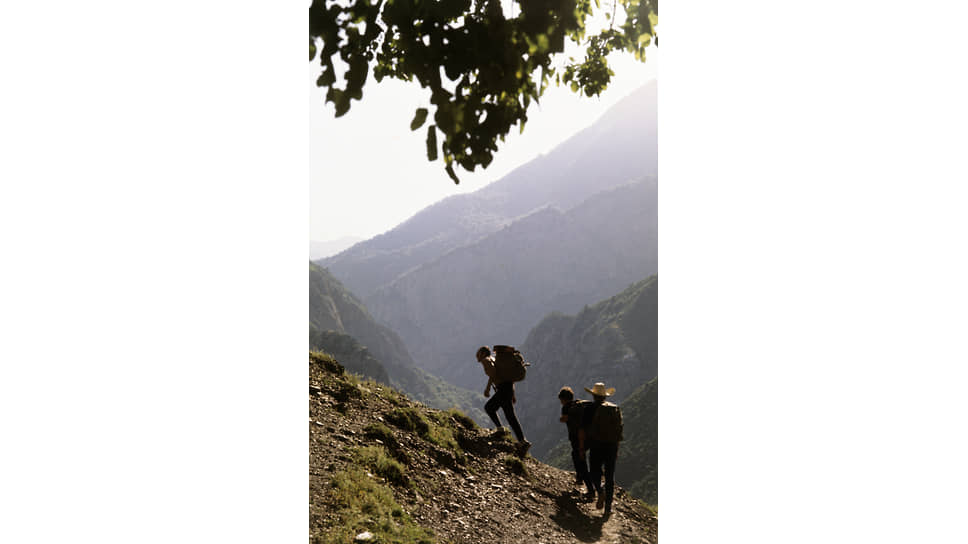 Туристы во время горного похода. 1971 год