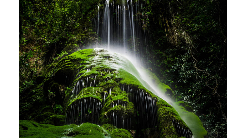На Кипре можно насладиться многочисленными водопадами