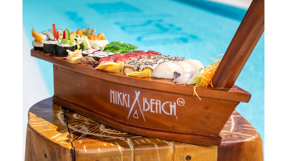 В ресторанах отеля Nikki Beach Montenegro гостю могут насладиться кухней со всего света
