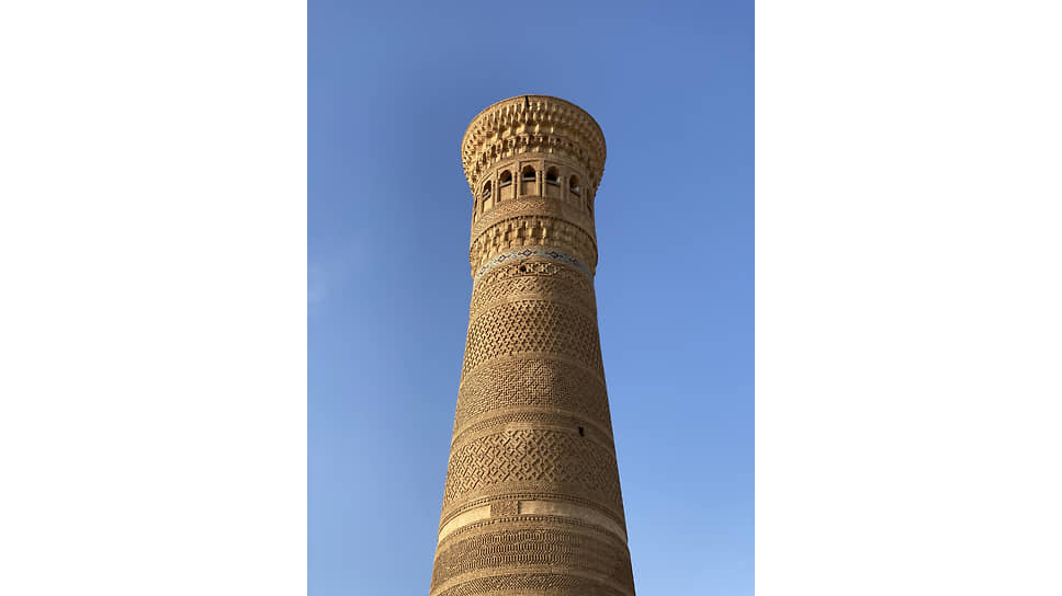 Башня минарета Калян XII века в Бухаре