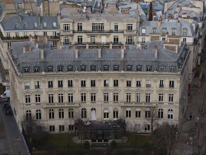 Построенный Гинцбургом отель в Париже перестал быть отелем, но здание до сих пор носит имя первого владельца