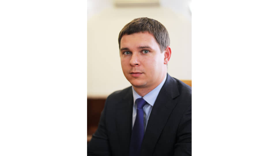 Начальник аналитического управления банка «Зенит»  Владимир Евстифеев