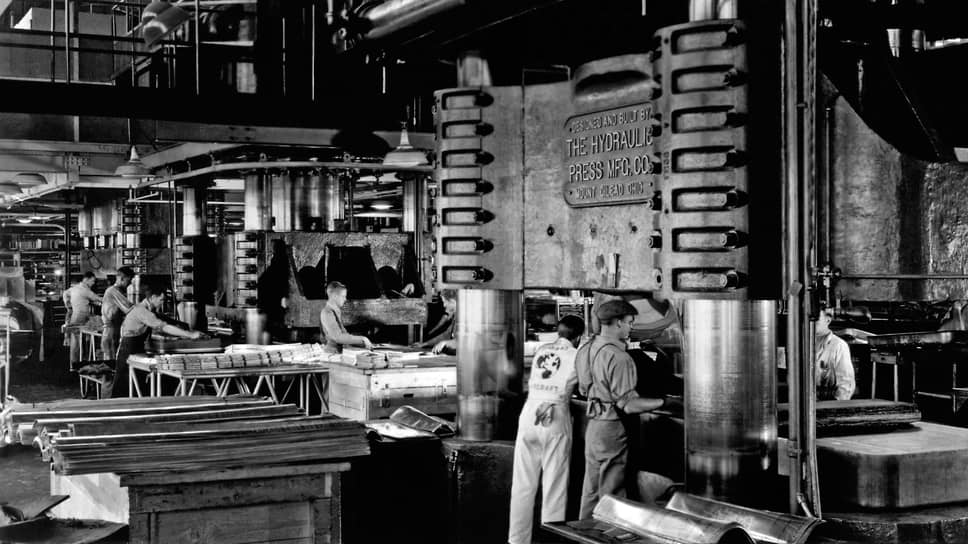 Во время Второй мировой войны большая часть мирового производства алюминия приходилась на США и Канаду
