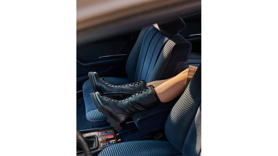 Женские кожаные сапоги на шнуровке, коллекция 2023