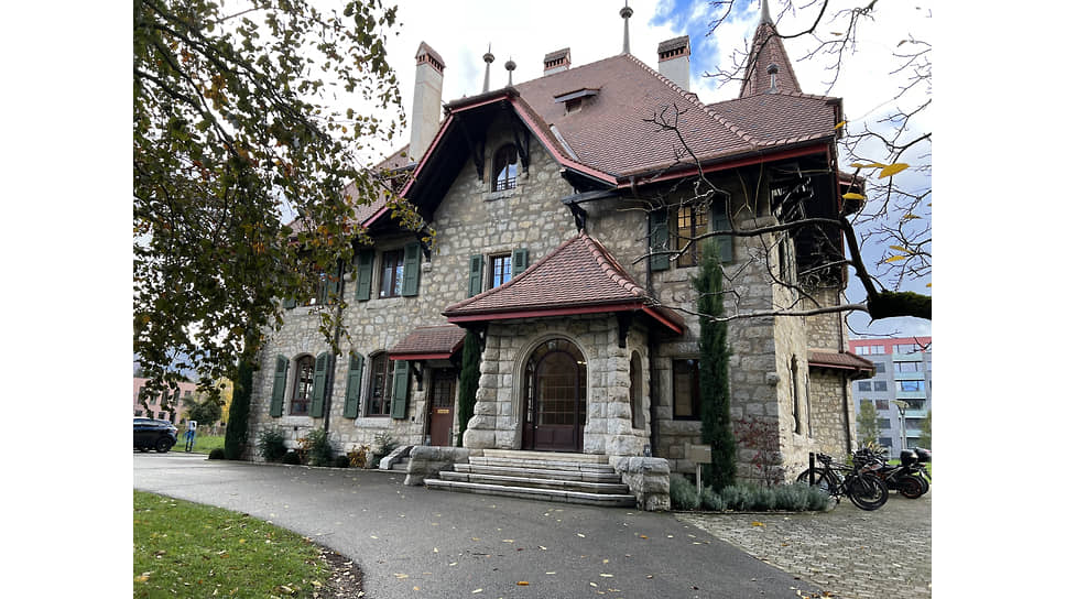 Новый дом MB&F был построен в 1907 году для семьи промышленников в женевском пригороде Каруж