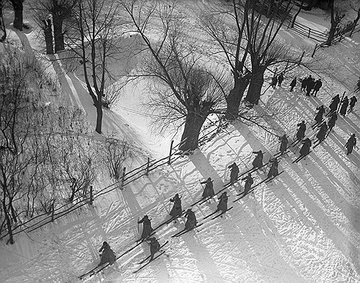 Аркадий Шайхет. «Красноармейцы на лыжной прогулке», 1928 год