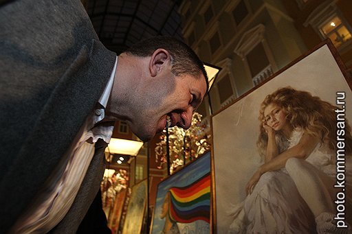 Вице-губернатор Санкт-Петербурга Михаил Осеевский перед началом пятого благотворительного аукциона «Азбуки»