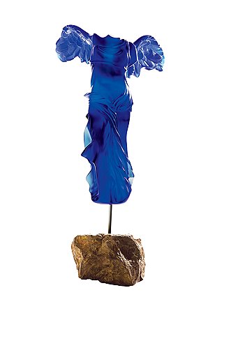 Скульптура по эскизу  
Ива Кляйна, Lalique