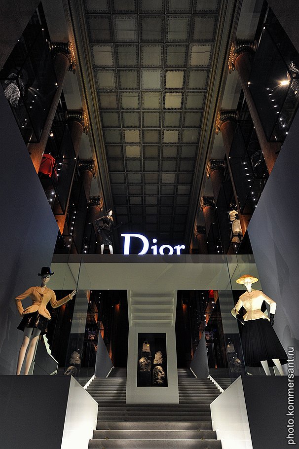 &quot;Dior: под знаком искусства&quot; в ГМИИ имени Пушкина