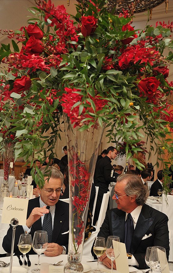 Посол Италии в России Антонио Дзанарди Ланди и основатель марки Angelo Galasso Анжело Галассо (справа) на ужине в Государственном историческом музее