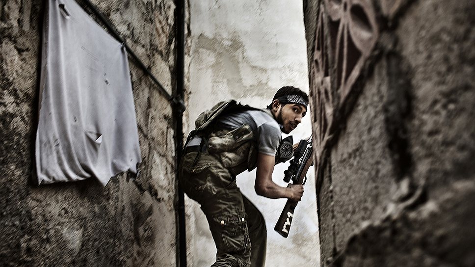 Фабио Буциарелли. «Боец занимает позицию», Сирия