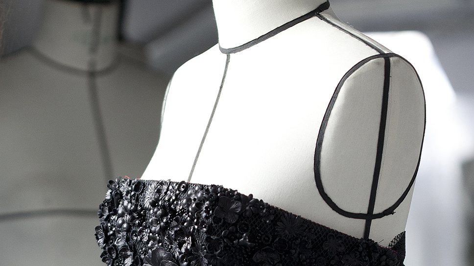 Кожаное платье Miss Dior Memory Dress, коллекция «осень-зима 2013/2014»