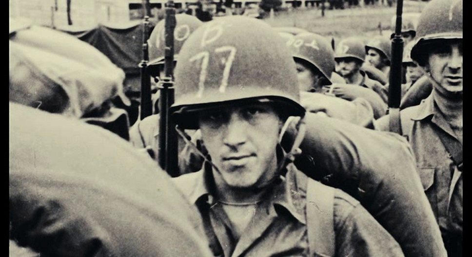 Сэлинджер во время службы в пехотных войсках во Вторую мировую войну