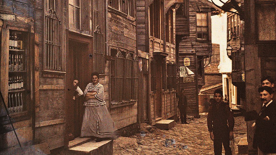Стефан Пассет, Турция, Стамбул, район Пера (совр. Бейоглы). «Уличная сцена», сентябрь 1912 года