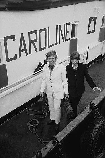 Диджеи «Радио Кэролайн» Джонни Уокер и Робби Дэйл в Филикстоу, 1967 год