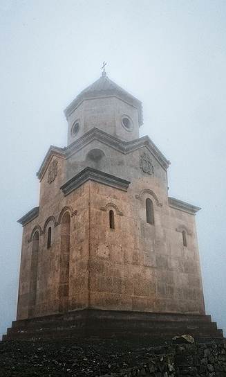 Церковь в селе Караглух, Гадрутский район Нагорного Карабаха. Архитектор Максим Атаянц 