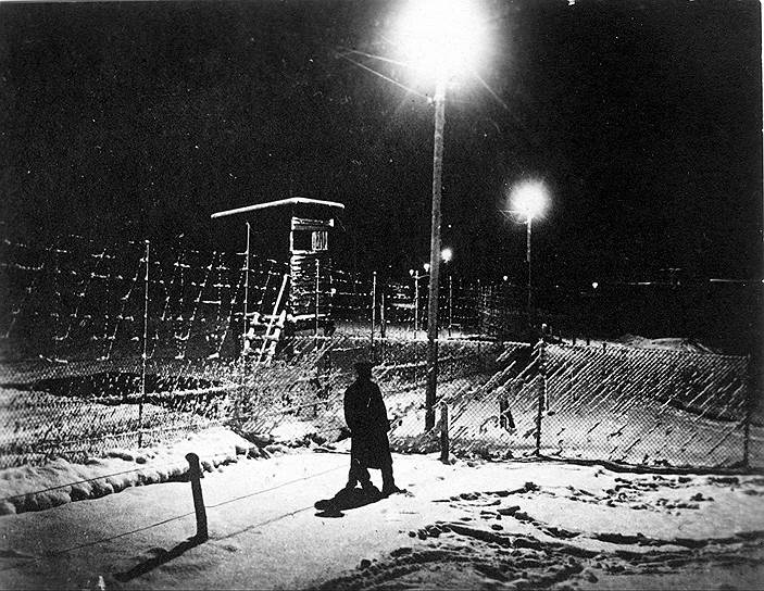 &quot;Территория лагеря в Хольцминдене. Дозорный путь. Ночь&quot;. Германия, 1914–1918 годы