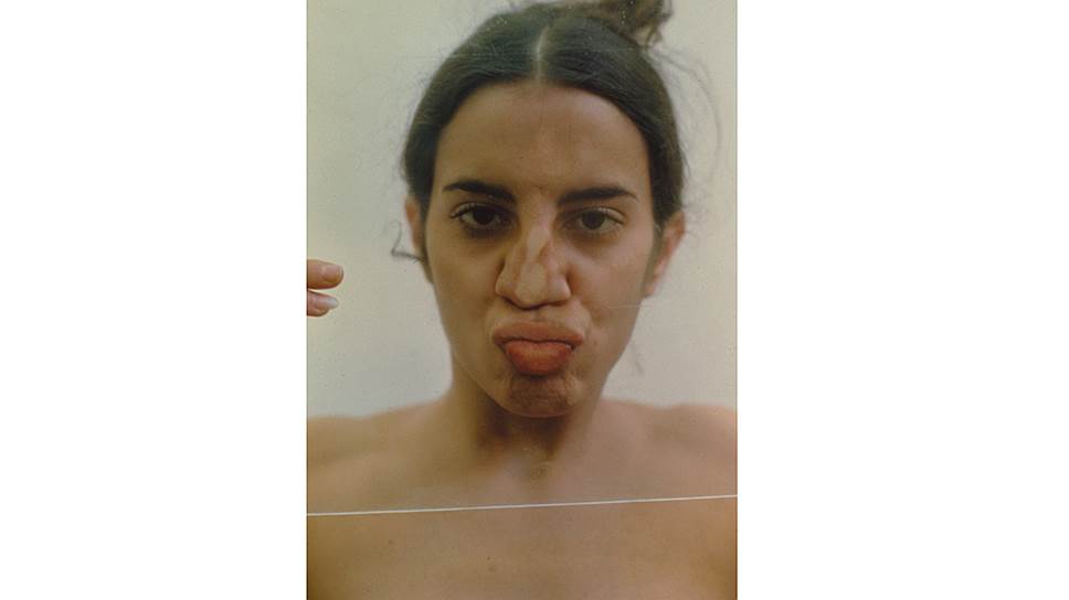 Ана Мендиета. «Без названия (Отпечатки стекла на теле)», 1972 год