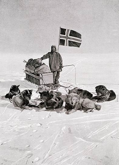 Оскар Вистинг, участник полярной экспедиции Руаля Амундсена, на Южном полюсе. Антарктида, 1 января 1911 года 