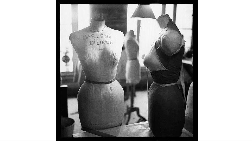 Ричард Аведон. Примерочный манекен для Марлен Дитрих в ателье Dior, 1952 год