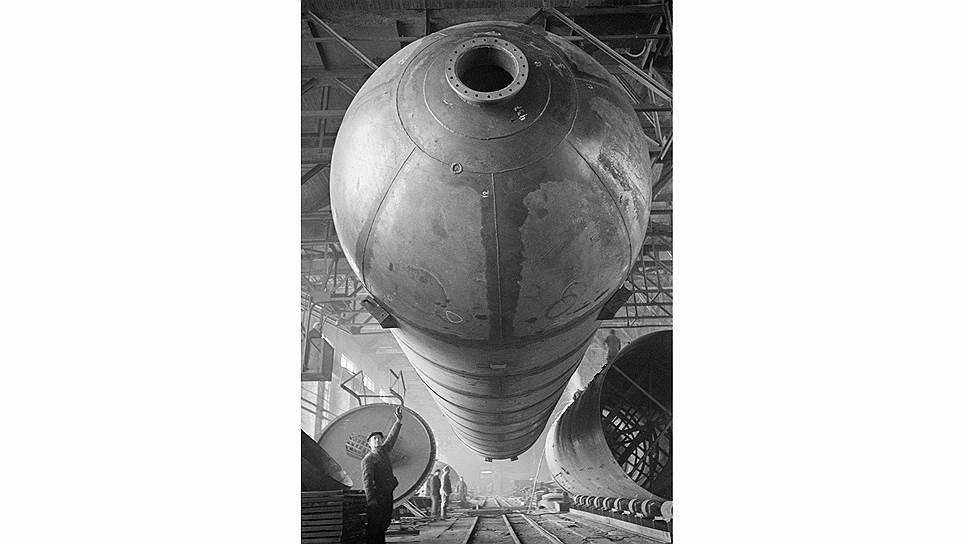 Аркадий Шайхет. «Подъем газгольдера». Орск, 1947 год