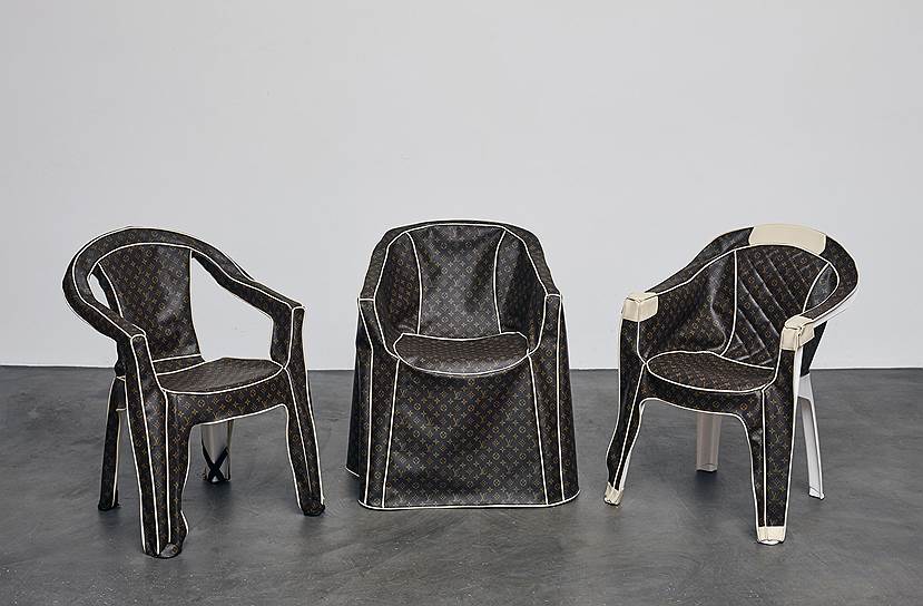 Фолькер Альбус. &quot;Гарнитур с поддельными чехлами Louis Vuitton&quot;, 2014 год 