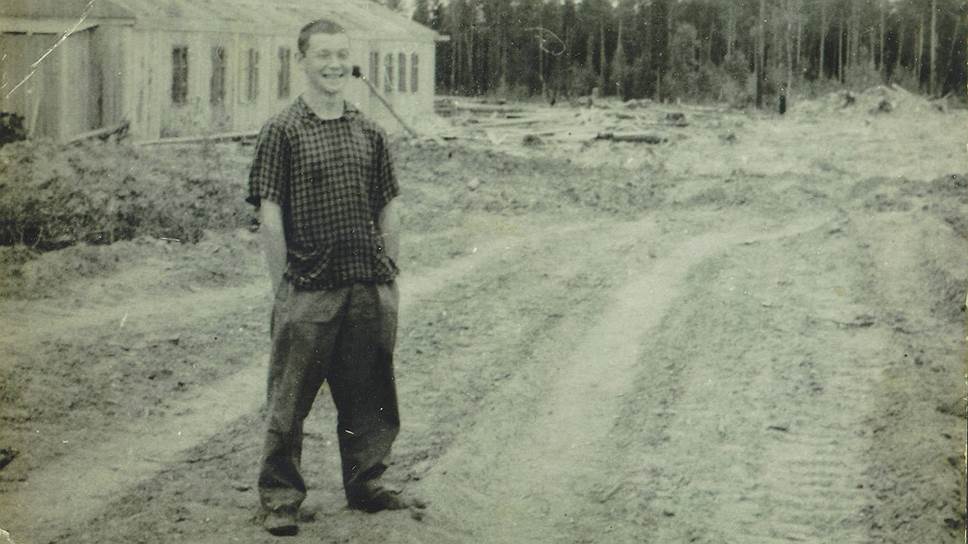 Александр Гинзбург в лагере в Коми АССР, 1961 год 
