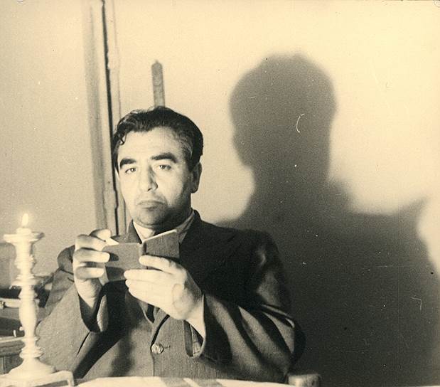 Николай Харджиев, 1940-е годы. Фотограф Теодор Гриц
