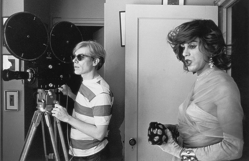 Энди Уорхол и звезда «Пламенных созданий» Марио Монтец на съемках фильма «Девушки из „Челси“», 1966 год 