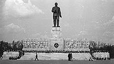 Памятник Иосифу Сталину. Будапешт, 1953 год 