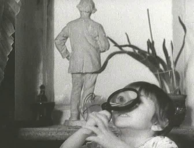Девочка и вещи. Никита Михалков, 1967