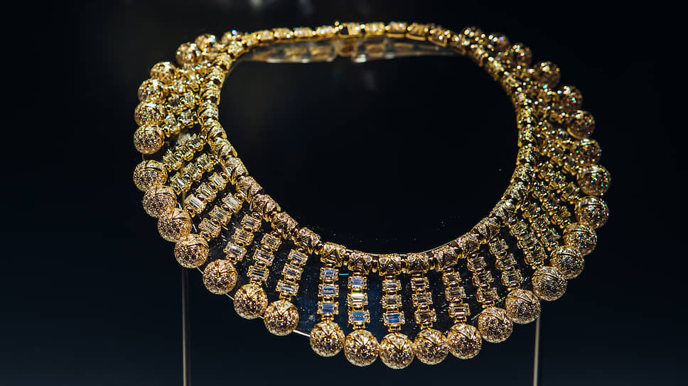 Колье из желтого золота с бриллиантами, 1992