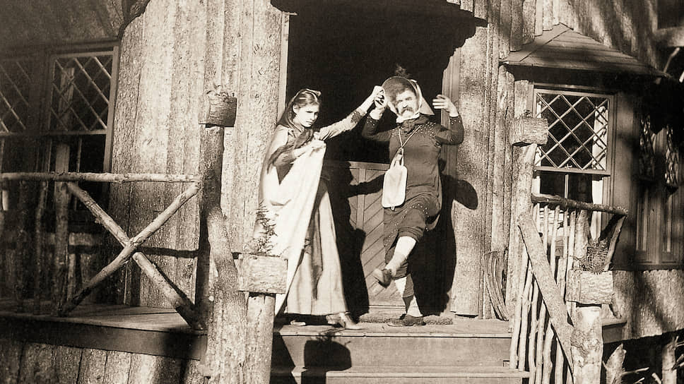 Марк Твен с дочерью Сюзи (18 лет), 1890