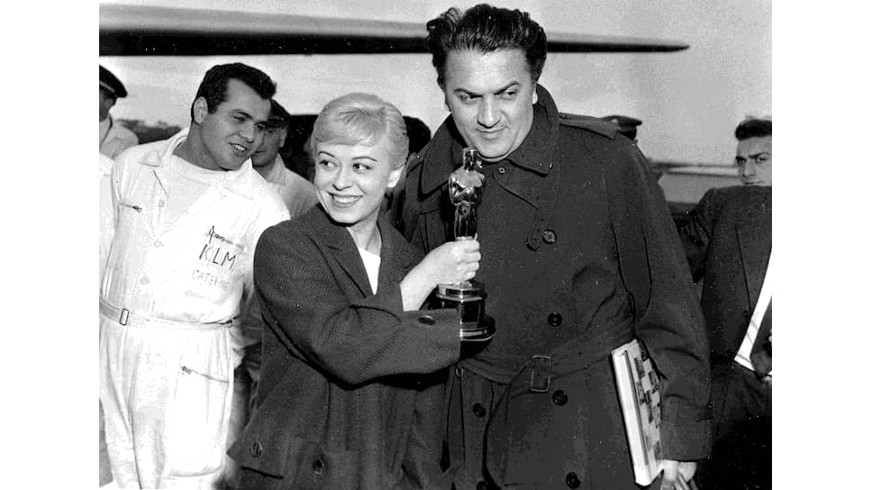 Джульетта Мазина и Федерико Феллини после вручения «Оскара», Рим, 1957