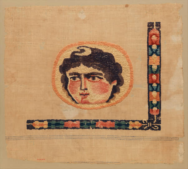 Фрагмент коптской вышивки с головой богини, III-IV век