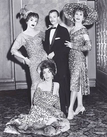 Артисты «Шкатулки драгоценностей». Слева направо: Джин Авери, Шторм Деларвери и Дор Орэ, сидит — Тоби Марш, около 1960