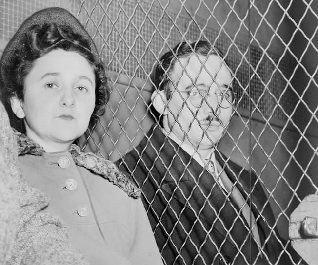 Этель и Юлиус Розенберг после вынесения обвинительного приговора, 1951