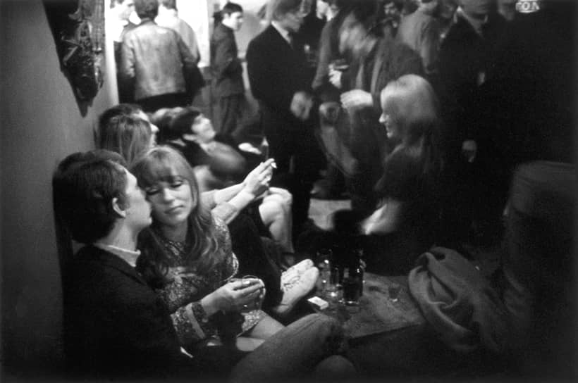 Студенческая вечеринка в колледже искусств, Лондон, 1966