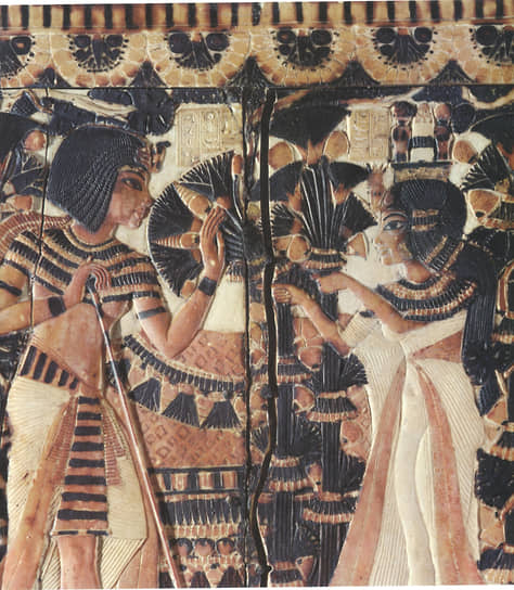 Миниатюра с изображением Тутанхамона на боковой стенке шкатулки 