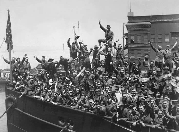 Отплытие американских солдат во Францию, 1917