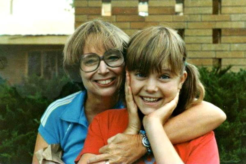 Лоис Дункан с дочерью Кейтлин Аркетт, 1985
