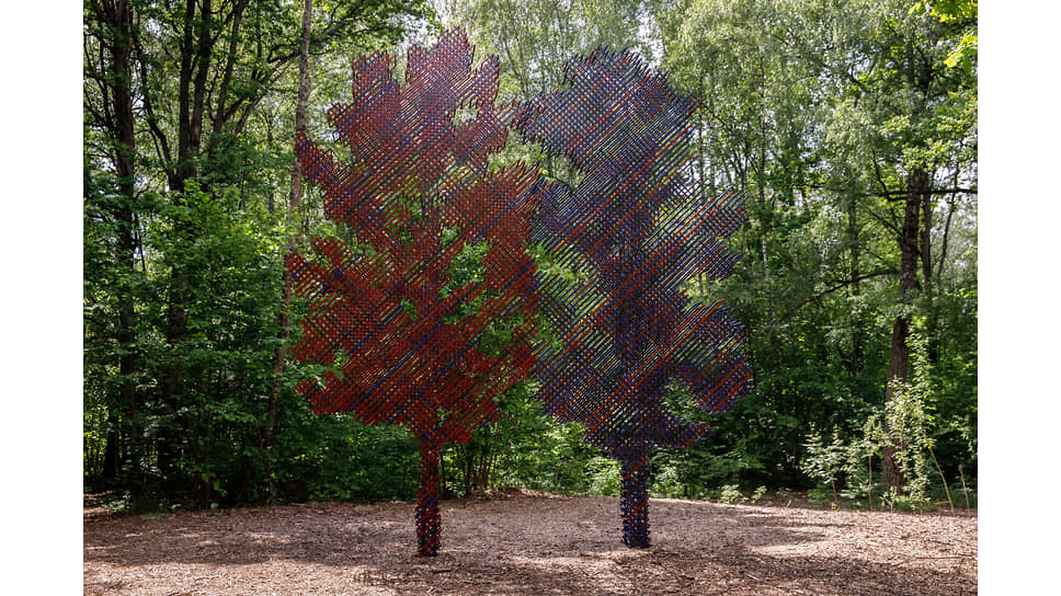«Цветные деревья» (парк Малевича), 2012. Выставка
«Александр Константинов. От линии до архитектуры» в ГТГ
