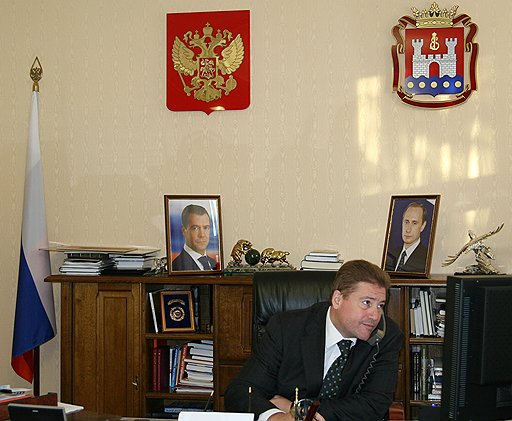 Путинский губернатор Георгий Боос, видимо, так и не станет медведевским