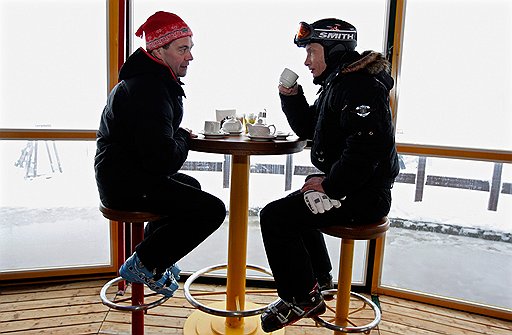 Судя по всему, президент и премьер только начинают обсуждать вопрос «освобождения лыжни»