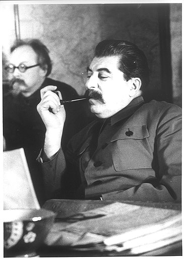 В 1930 году товарищ Сталин наконец выкурил из Госбанка классово враждебный элемент