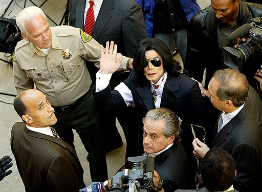 Если бы не мастерство адвоката Брафмана, Майкл Джексон, скорее всего, покинул бы процесс признанным по суду педофилом