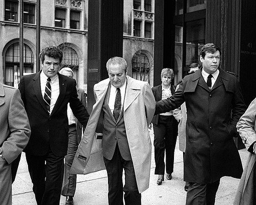 Бенджамин Брафман сделал себе имя как адвокат мафии на процессе Пола Кастеллано (в центре)